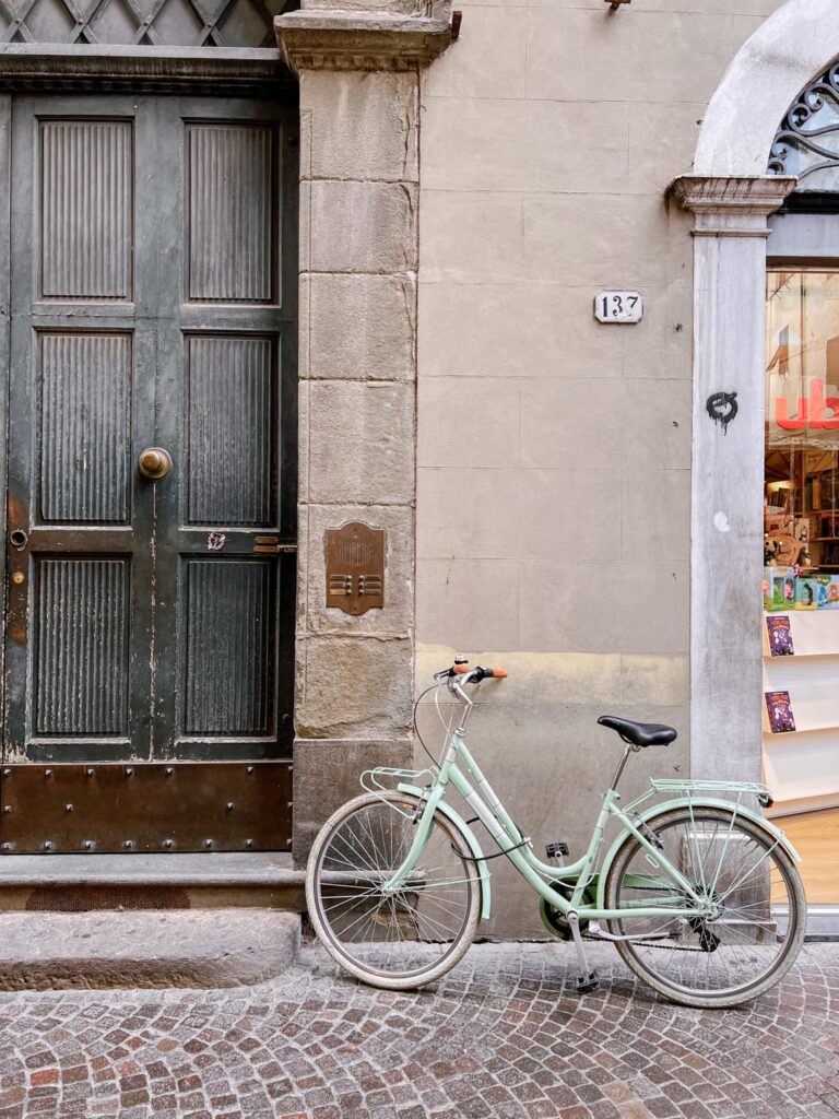 Discover 16 life-changing habits to start in your 20s to improve your life. Simple tips on health, mindset, and routines to feel confident and balanced.