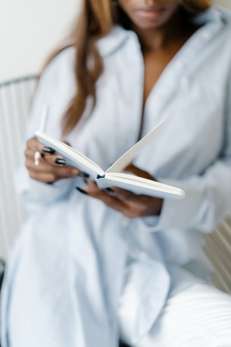a very detailed guide on how to start journaling as a hobby