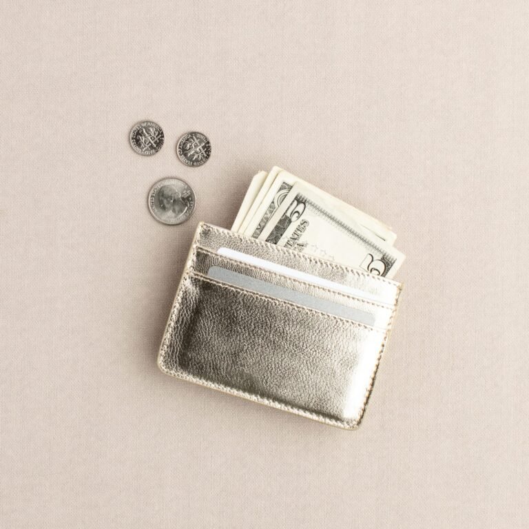 How to Handle Money Smarter in Your 20s: 7 Simple Habits That Work